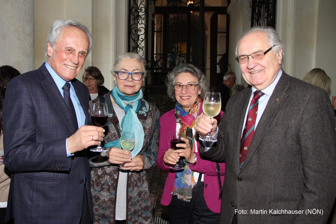 Josef und Gertraud HÃ¶chtl, Anneliese und Erich Fidesser (von links). Foto: Martin Kalchhauser